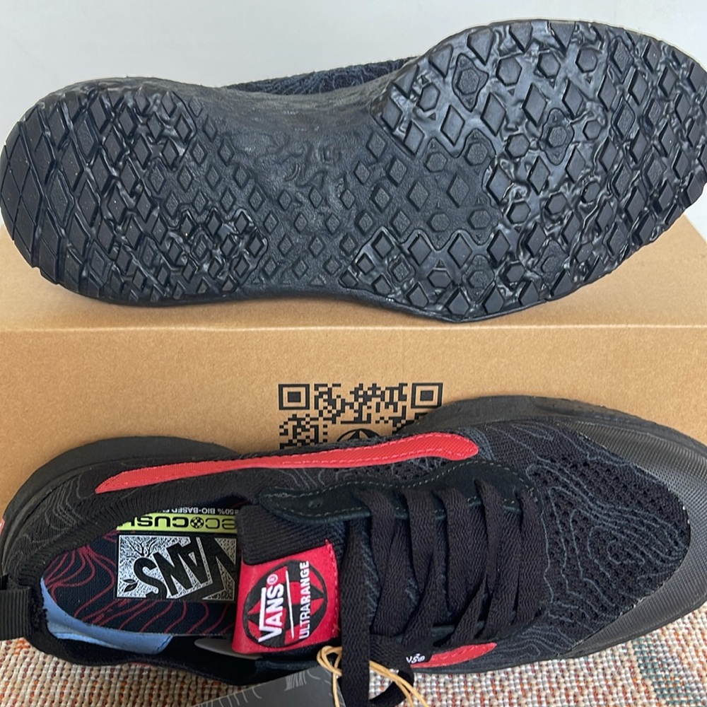 Vans Women’s Ultrarange Vr3 Nathan Florence Black/Red
VN0A4BXB458
SNEAKERS - Picture 4 of 16